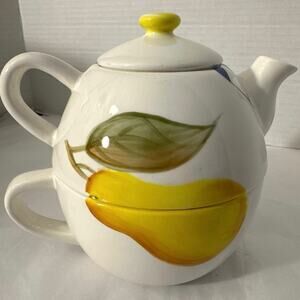 Cardinal inc. Tea for one stackable Tea pot. Hand painted.